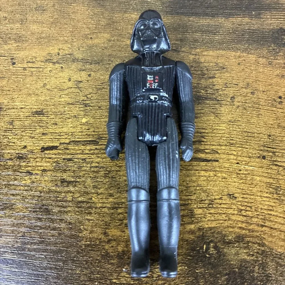 Vintage Kenner Star Wars Darth Vader 3.75 1977